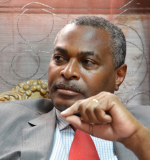 Supostos militantes da UNITA descontentes com a inclusão de Abel Chivukuvuku como candidato a Vice- Presidente da República