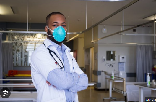 Hospitais do país estão em prontidão para garantir toda a assistência médica durante a passagem de ano!