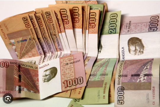 Função pública com salários ajustados a 25% a partir deste mês!