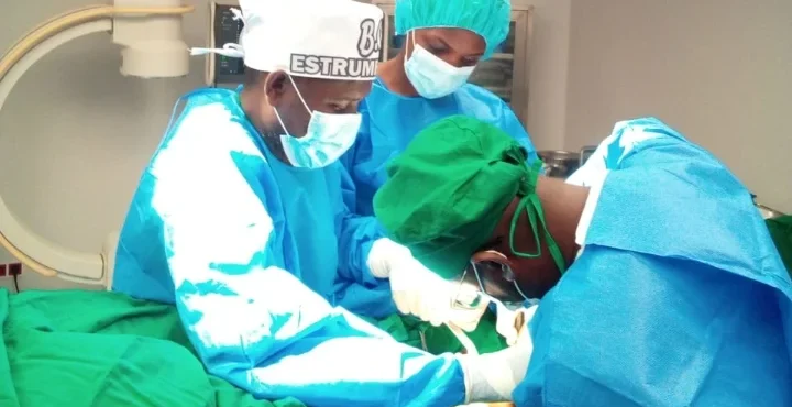 Hospital Geral do Cuanza Norte remove tumor de 9 quilogramas.