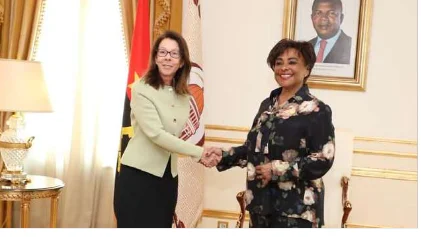 Angola reforça diplomacia parlamentar