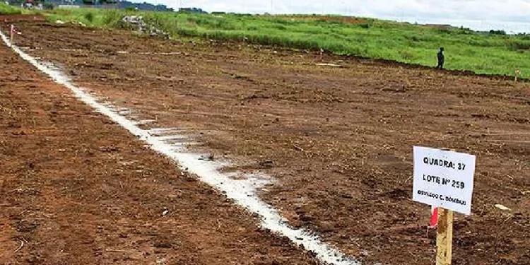 Executivo vai distribuir 900 mil lotes de terreno para autoconstrução dirigida até 2027