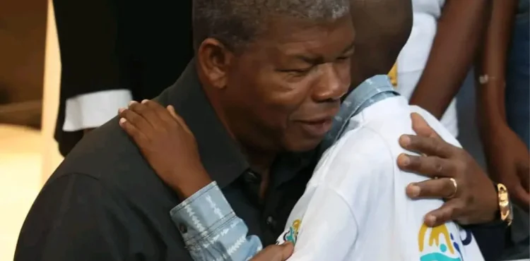 PR João Lourenço exorta à protecção da criança africana.