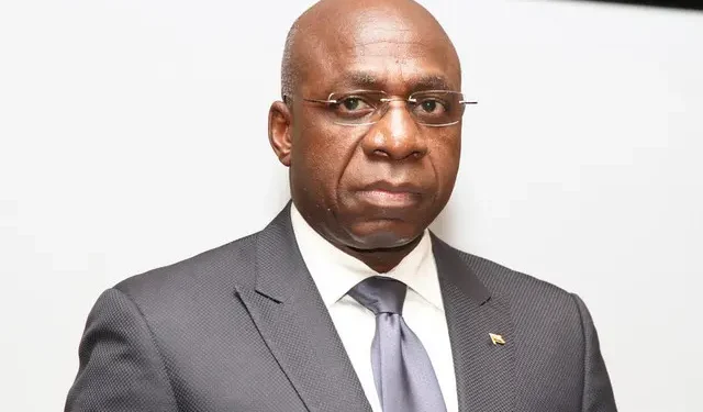 Téte António entrega mensagem de João Lourenço ao presidente do Senegal.