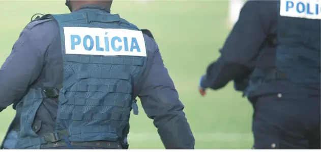 Oficial da polícia mata o primo