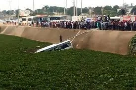 despiste de autocarro em Viana.