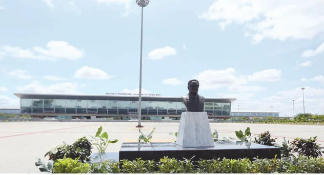 Ex-director da CIF atraído a Angola pelo Aeroporto Agostinho Neto.