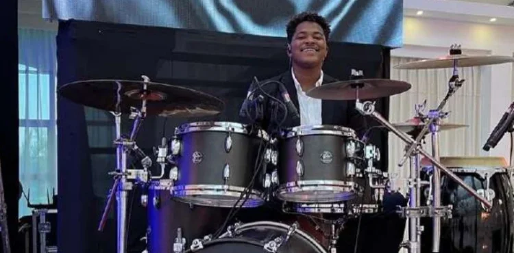 Percussionista Omar Gross leva concerto