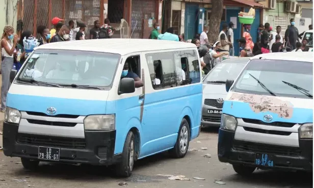 Moedas de 20 e 30 kz rejeitadas por taxistas