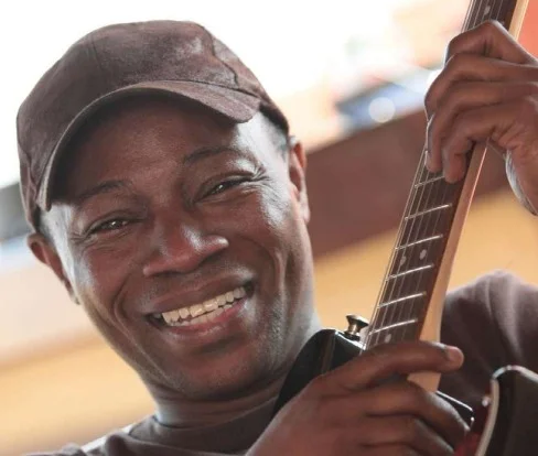 Eduardo Paím prepara tournée de 50 anos de carreira
