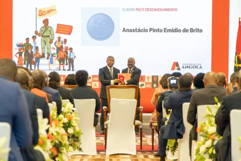 chefe de estado na 5º fase das condecorações