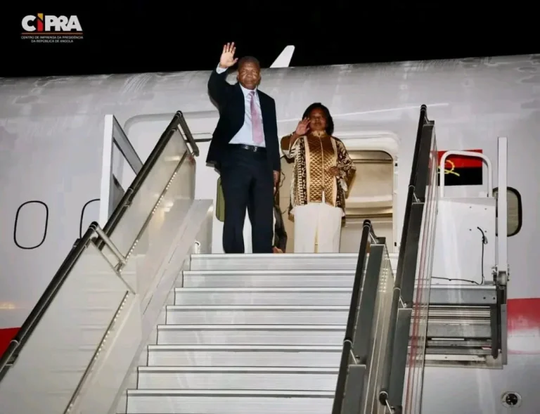 JLO A CAMINHO DOS EUA