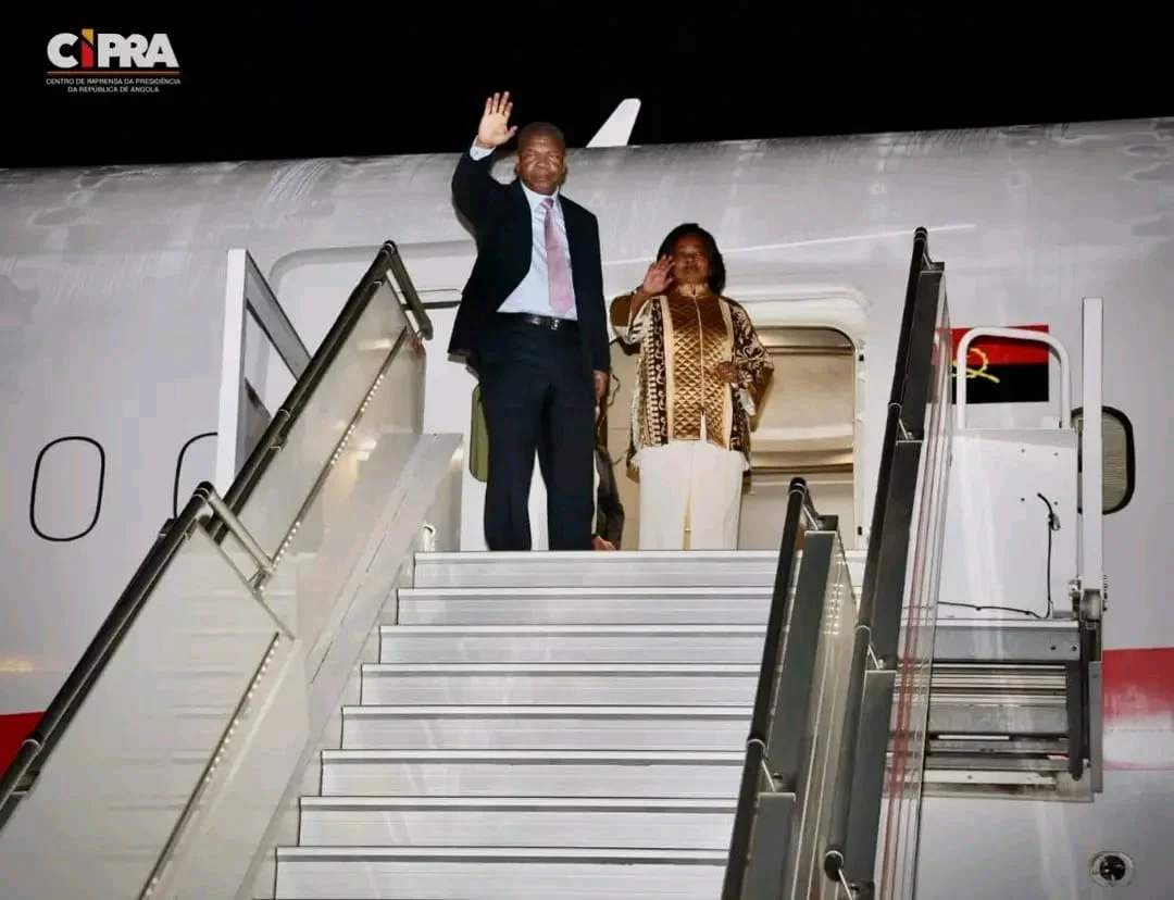 JLO A CAMINHO DOS EUA