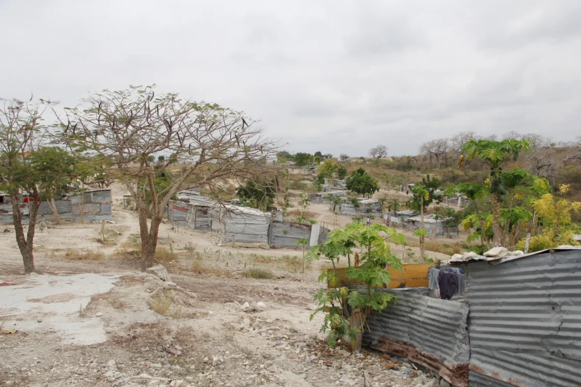 Antigos moradores do bairro Chicala, desesparados
