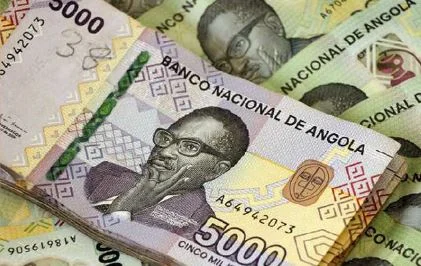 Desvalorização do kwanza desvia rota das “muambeiras” do Brasil para a China
