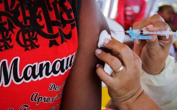 Vacinação contra o HPV reforça combate ao cancro do colo do útero em Angola