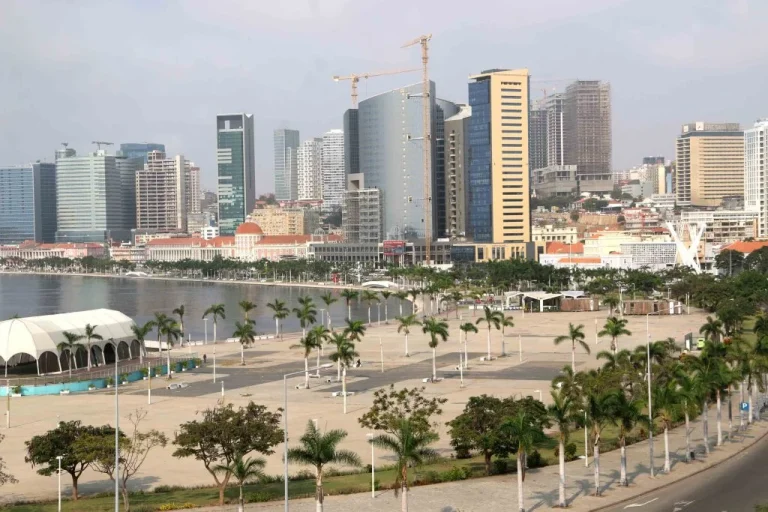 Luanda acolhe lançamento do primeiro assistente inteligente de facturação de África