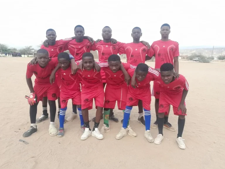 ovens dos Navegantes trocam mundo da criminalidade pelo desporto-rei no Palanca FC