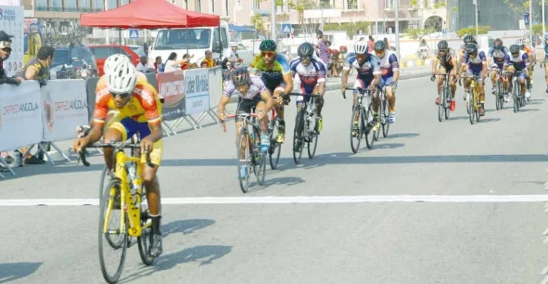 Tiro de largada da Volta a Angola acontece hoje em Moçâmedes