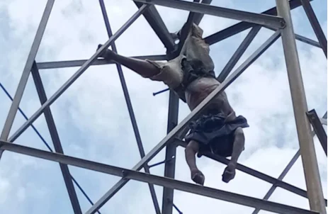 Cidadão morre electrocutado ao tentar vandalizar cabine eléctrica‎