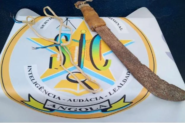 https://www.opais.ao/sociedade/pai-tortura-filha-ate-a-morte-por-esta-ter-supostamente-roubado-18-mil-kwanzas/