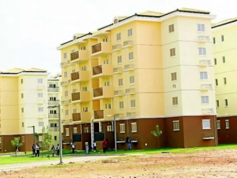 João Lourenço destaca intervenção do Estado no sector habitacional com mais de 35 mil casas construídas