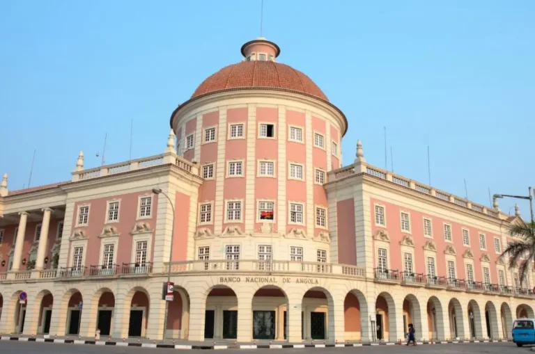 Stock de crédito à economia em moeda nacional atingiu 6,8 biliões até Setembro de 2025