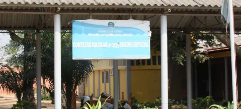 Autorizados mais de 2,5 mil milhões de kwanzas para aquisição de materiais de educação especial
