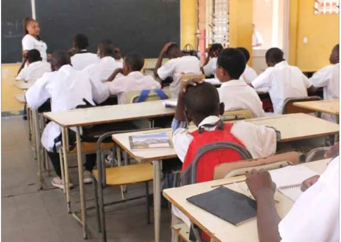 Falta de pagamento de subsídios de isolamento no Namibe gera contradições entre estruturas da educação