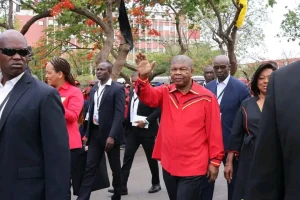 oão Lourenço reafirma unidade e coesão interna no seio do MPLA