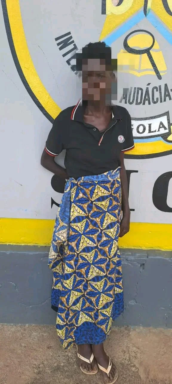 detida cidadã que asfixia o próprio filho