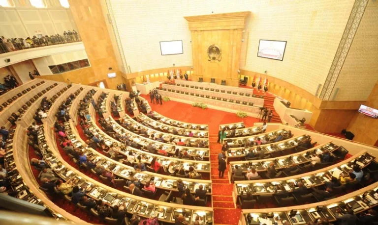 OGE para o exercício económico de 2026 vai à aprovação final global hoje na AN