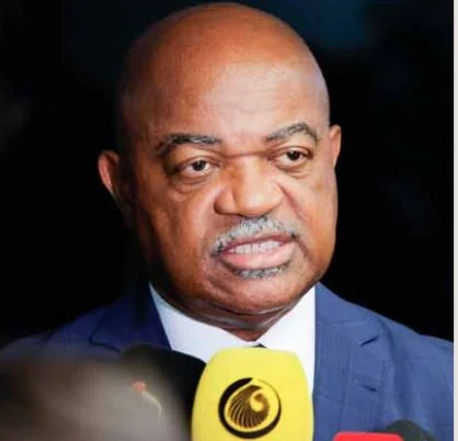 Ministro Mário Oliveira quer serviços ao dispor das comunidades