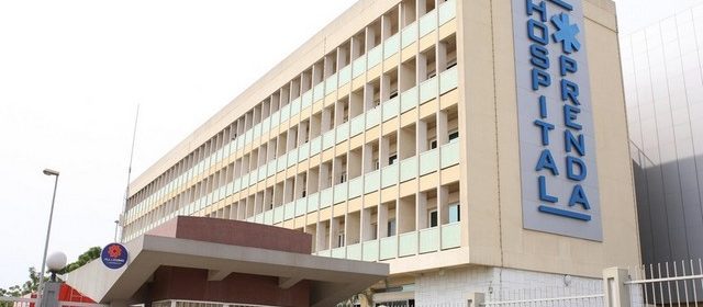 sinistro causado por excesso de velocidade , resultou na morte de duas pessoas.