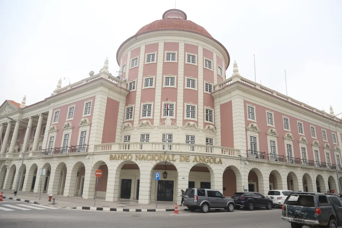 Stock de crédito à economia regista aumento de 1,3 biliões de kwanzas