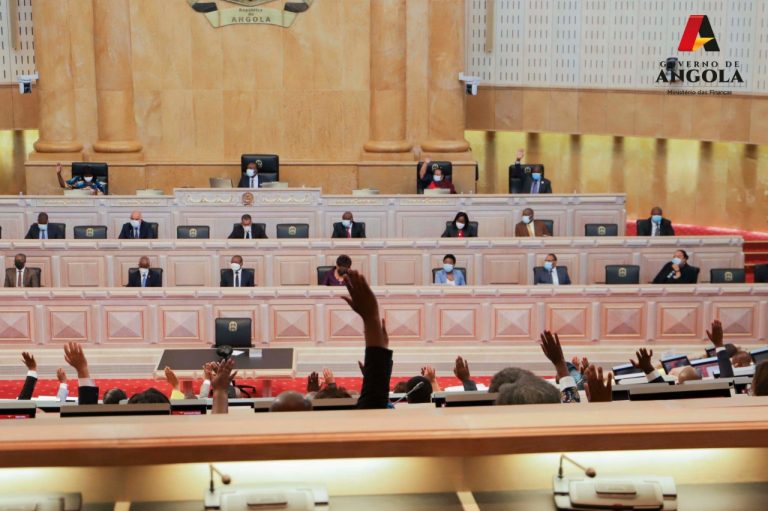 O Orçamento Geral do Estado para o exercício económico de 2026 é considerado decisivo para o futuro político do Executivo liderado pelo MPLA. O consultor e analista político, Valter Ferreira defende que este será o último orçamento com impacto eleitoral directo e que o seu sucesso dependerá da capacidade de execução, transparência e resultados concretos na vida das famílias e das empresas.