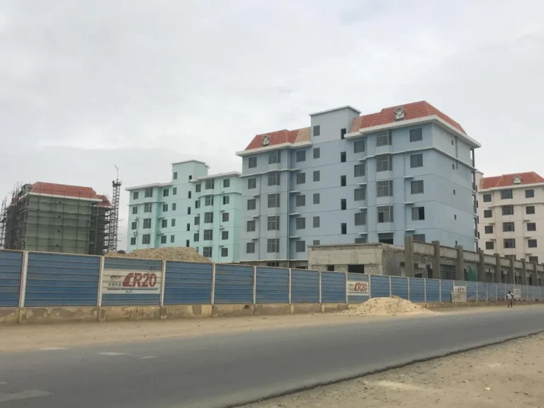 Governo de Benguela e activistas divergem sobre futuro de condomínio apreendido pela PGR