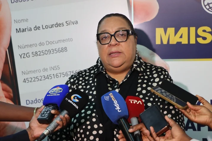 Executivo articula acções para uniformizar os salários da função pública até final de 2027