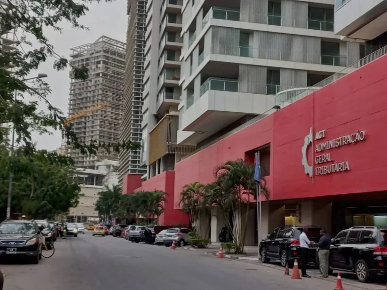 AGT suspende mais de 800 NIF de empresas no Cubango