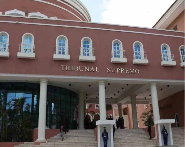 Tribunal Supremo suspende efeitos de acto administrativo