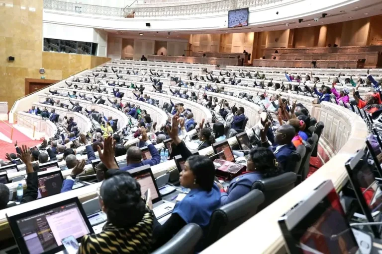 Arranca 6.ª Reunião Plenária Ordinária da 4ª Sessão Legislativa
