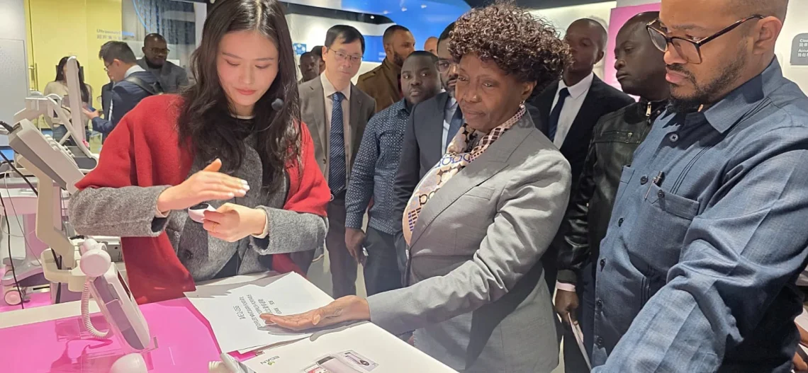 MINSA avalia tecnologia chinesa.