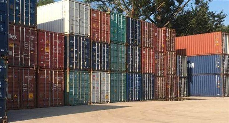 Desmantelada rede de contrabando que desviava contentores