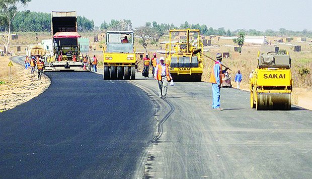 Obras no Troço cabala catete