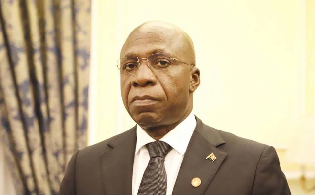 Ministro Téte António participa nas celebrações do 77.º aniversário da Índia