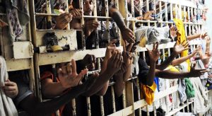 Estabelecimento penitenciário do Lubango com superlotação.