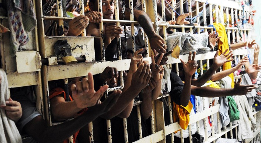 Estabelecimento penitenciário do Lubango com superlotação.