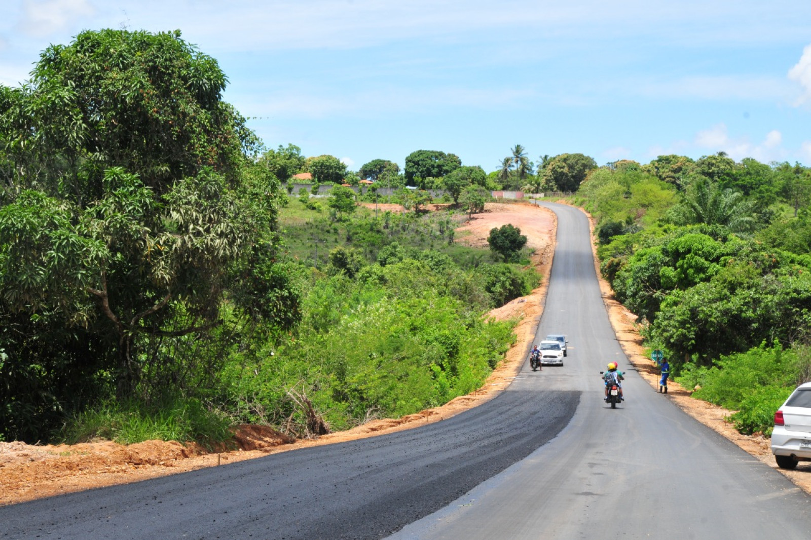 Projectada reabilitação de cerca de duzentos quilómetros de estrada de ligação dos centros urbanos e económicos em Benguela.