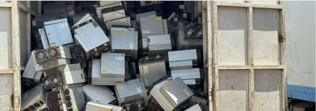 Rede de mineração de cripto moedas desmantelada nos ramiros.