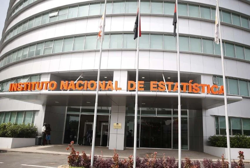 Desemprego cai para 20,1% no último trimestre de 2025